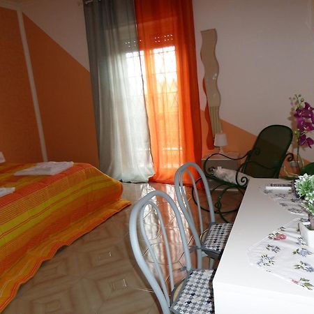 B&B Villino Lory Marino Eksteriør billede