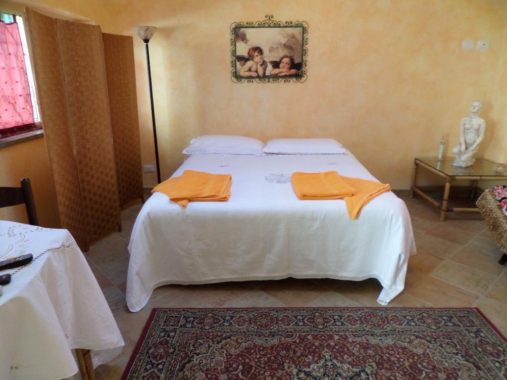 B&B Villino Lory Marino Værelse billede